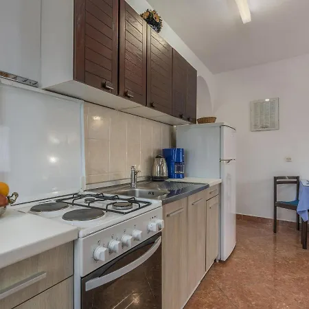 Spacious With Garden In Croatia Apartment *