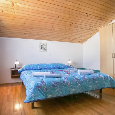 Spacious With Garden In Croatia *