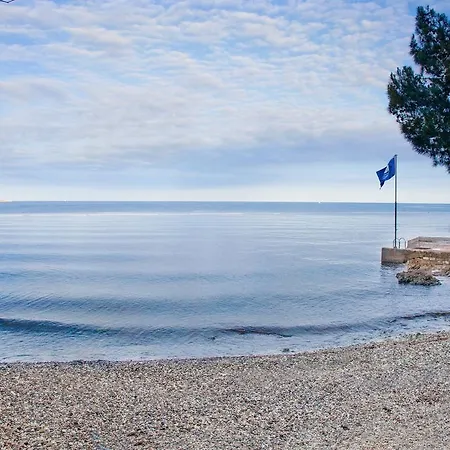 Apartment Spacious With Garden In Croatia *